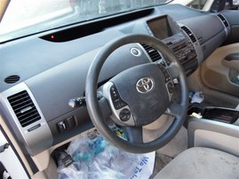 2005 Toyota Prius White 1.5L AT #Z23465